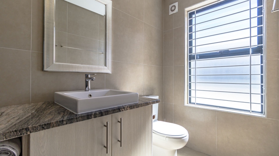 3 Bedroom Property for Sale in Heldervue Western Cape